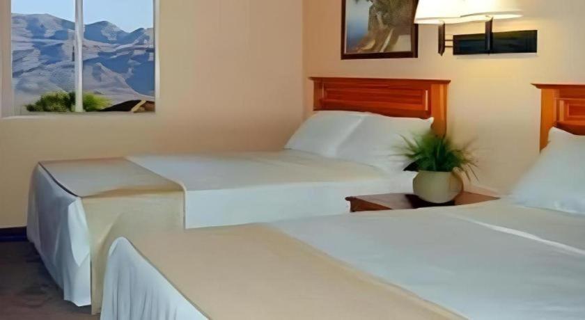 Nellis Suites At Main Gate Hotel 라스베이거스 외부 사진